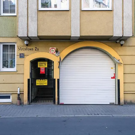 Beautiful & Spacious Strzalowa Near Centre By Renters Daire Poznan
