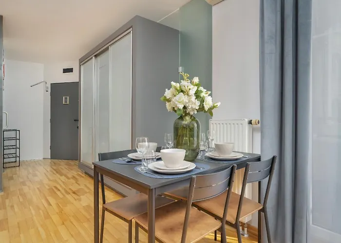 Appartement Beautiful & Spacious Strzalowa Near Centre By Renters *