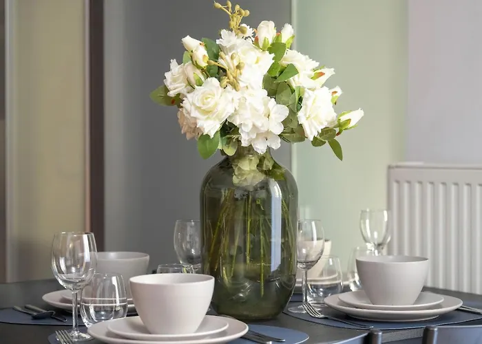 Beautiful & Spacious Strzalowa Near Centre By Renters * Poznań