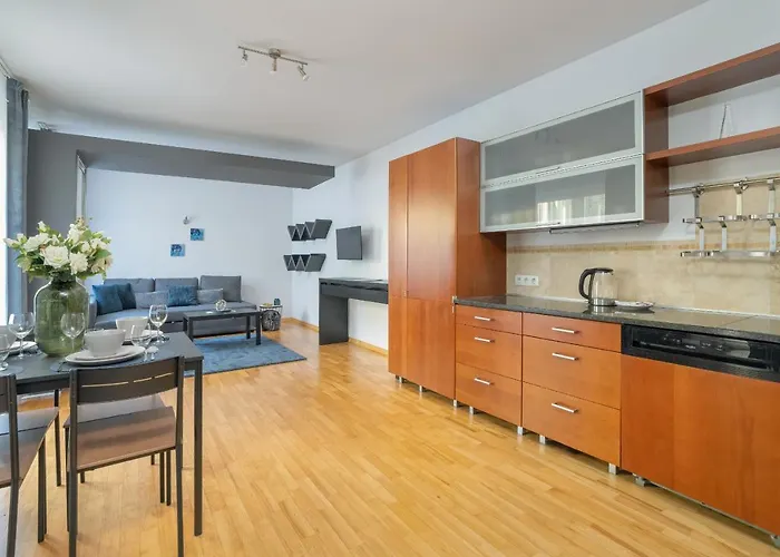 Appartement Beautiful & Spacious Strzalowa Near Centre By Renters Poznań